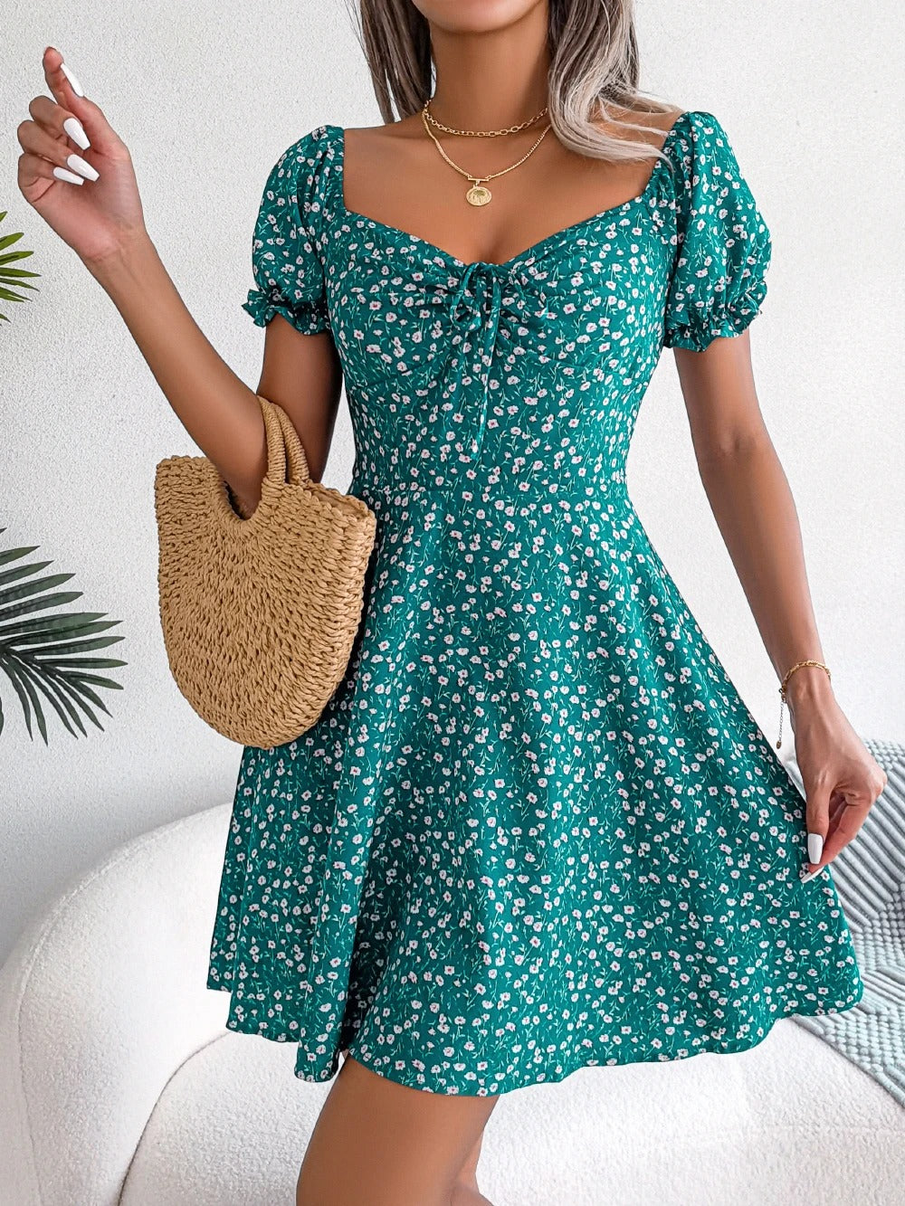 🌸 Floral Elegance Puff Sleeve Dress 🌸